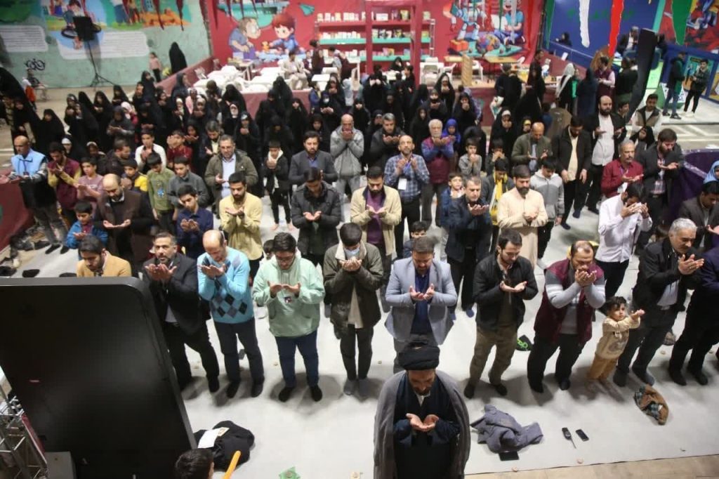 نمایش شکوه جماعت در شادواره شهروندی