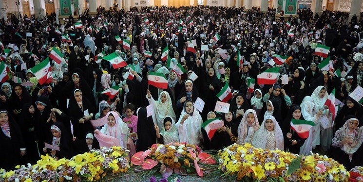 شهرداری قم جشن «بهترین دختر» را در میدان آستانه برگزار می‌کند