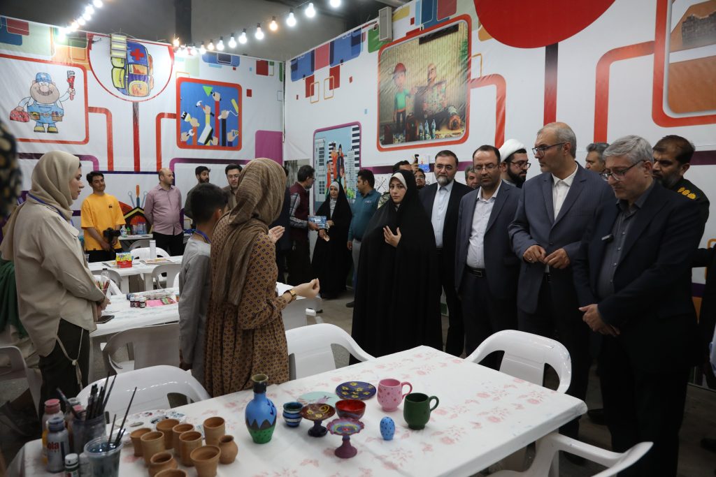 افتتاح رسمی دومین شادواره شهروندی قم با حضور مدیران ارشد شهری + تصاویر