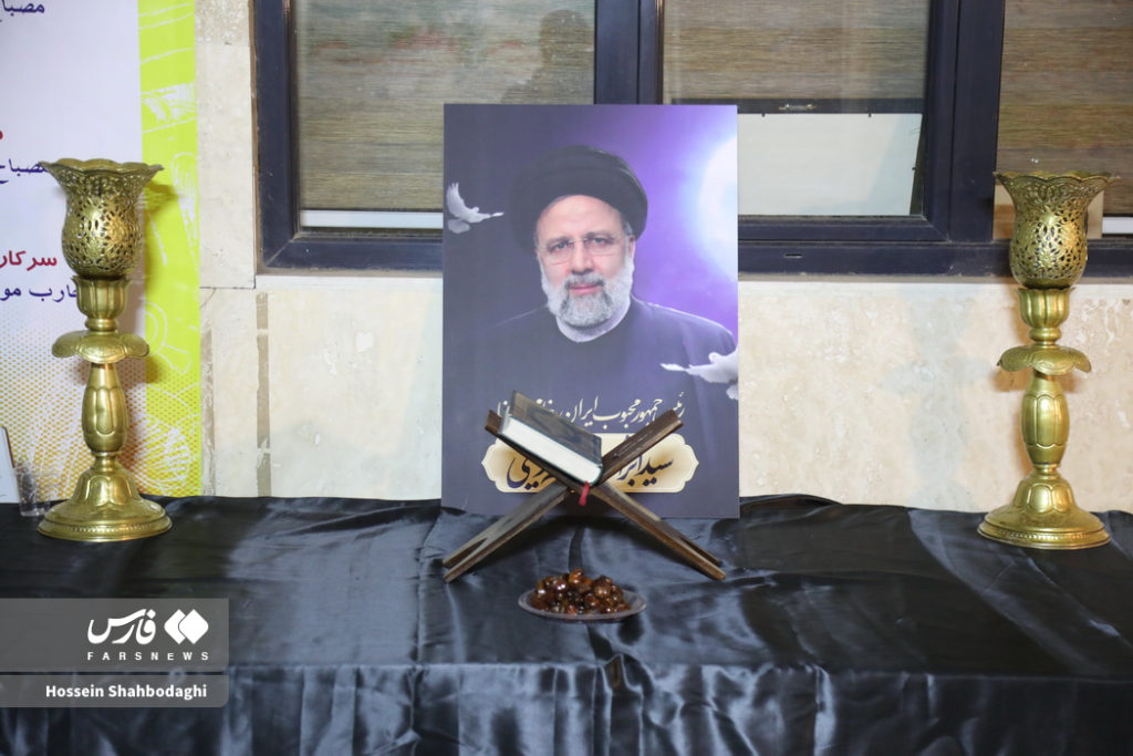قمی ها قاب‌های وداع با رئیس‌جمهور شهید را روایت کردند