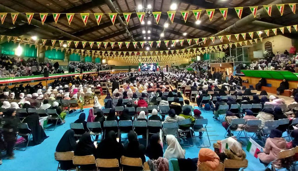 تجلی عهد دانش‌آموزان قمی با مکتب مقاومت / اجتماع بزرگ ۲۵۰۰ نفری دختران حاج قاسم در قم